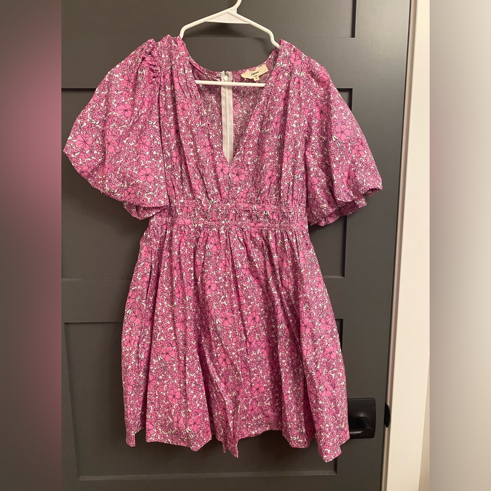 NEW! Lovely flowers in pink dress by Avara and Entro in size M.